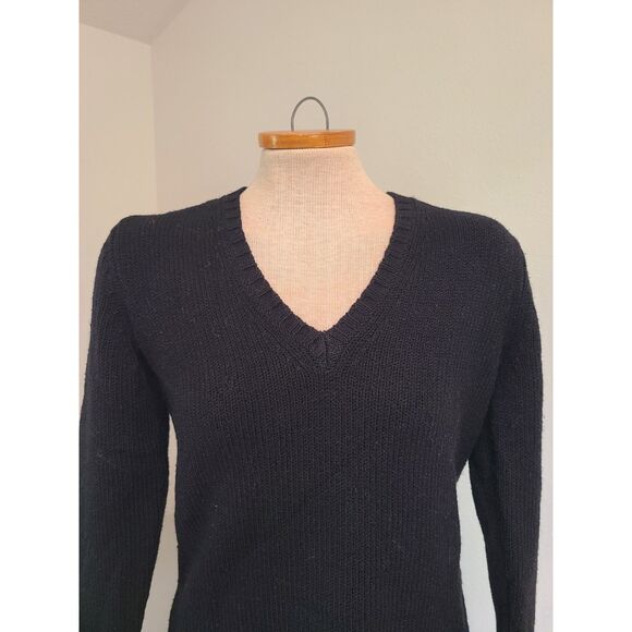 Banana Republic Merino Wool Black V Neck Sweater MEDIUM Closet Staple Warm Cozy - Picture 6 of 8